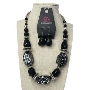 Paparazzi 'In Good Glazes' Black Silver Chunky Beaded Necklace & Earring Set